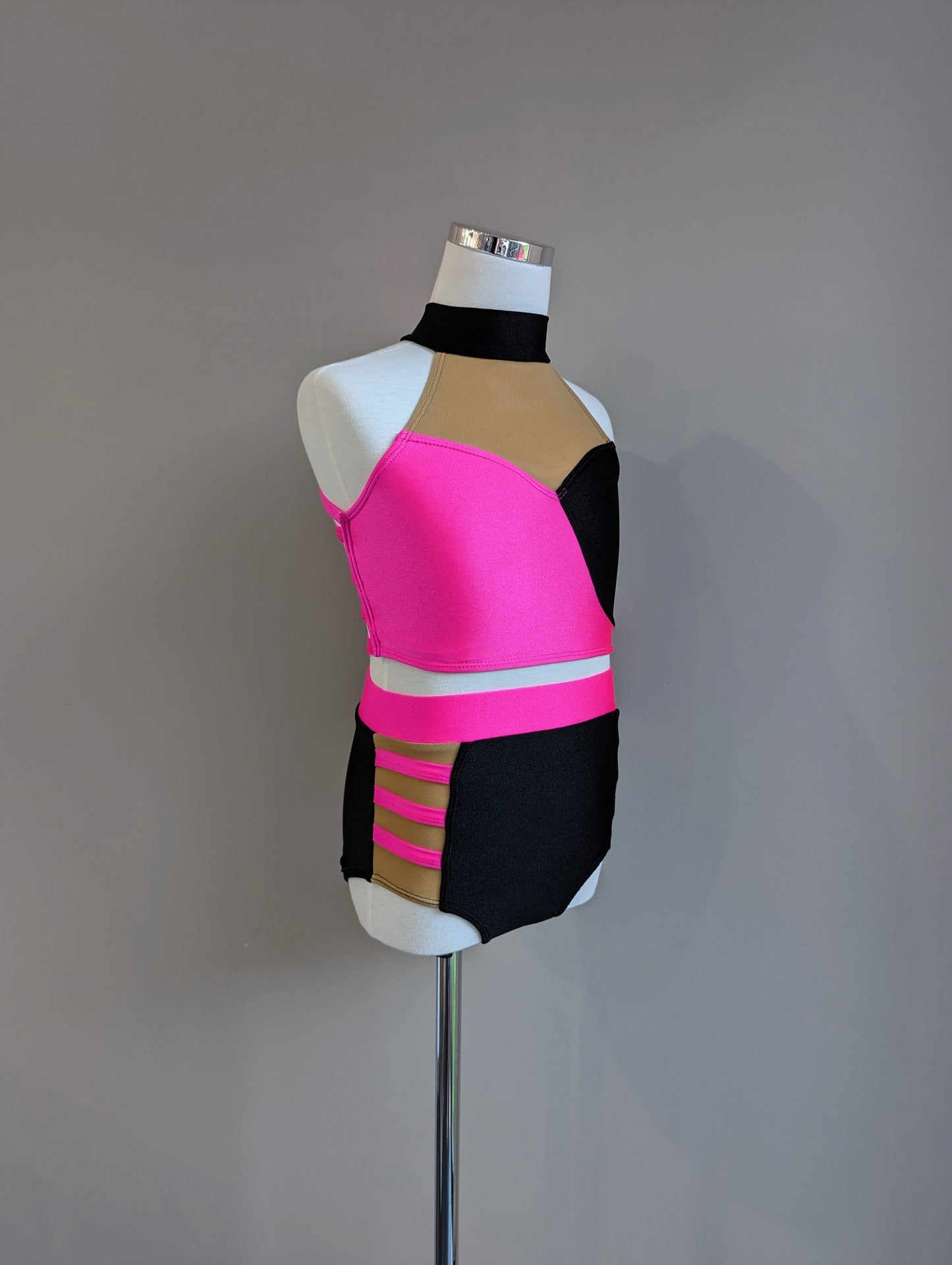 Noelle Crop - Black & Pink - Dazzle Me Dancewear