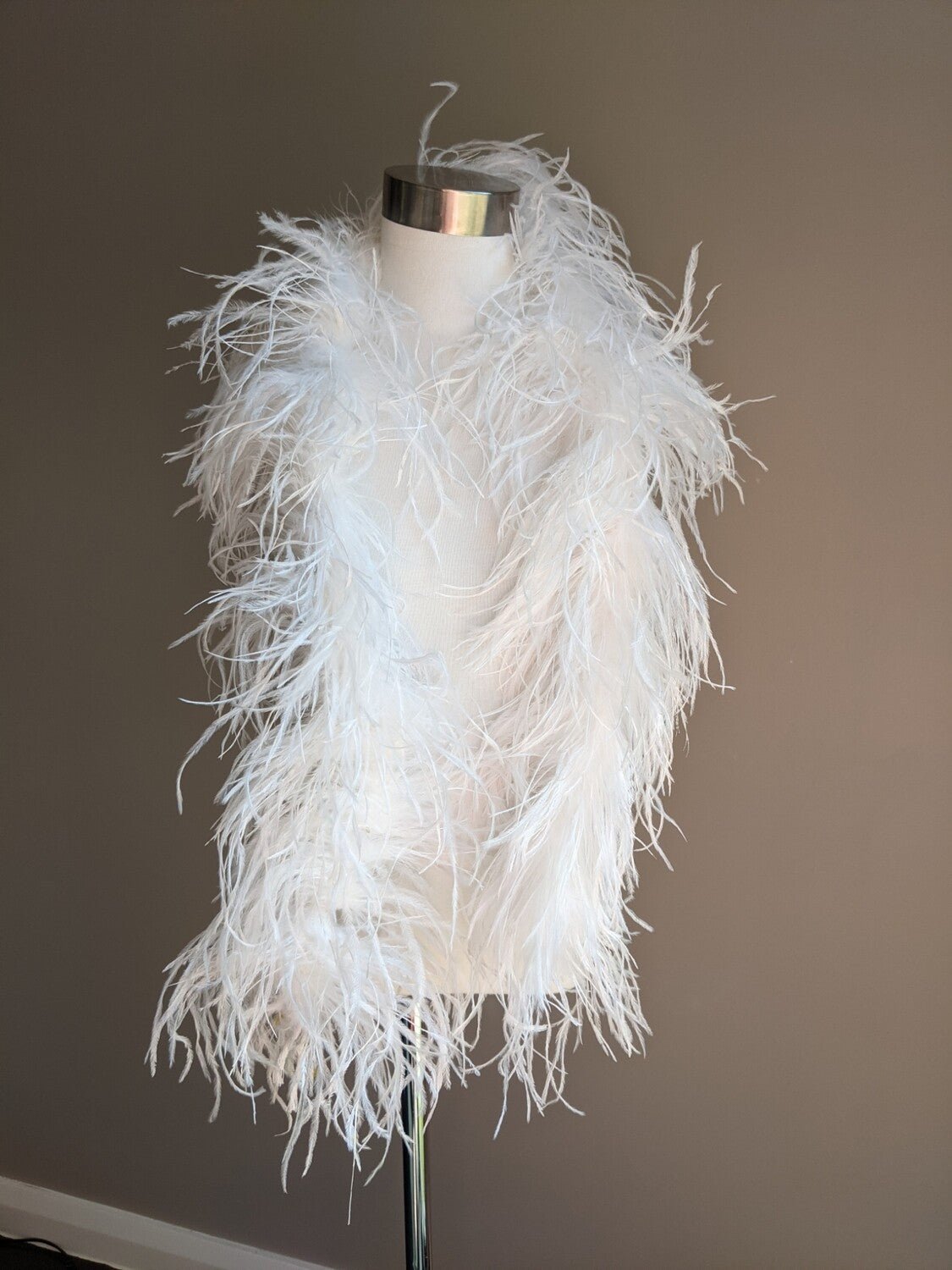 Ostrich Feather Boa 6ply - White - Dazzle Me Dancewear